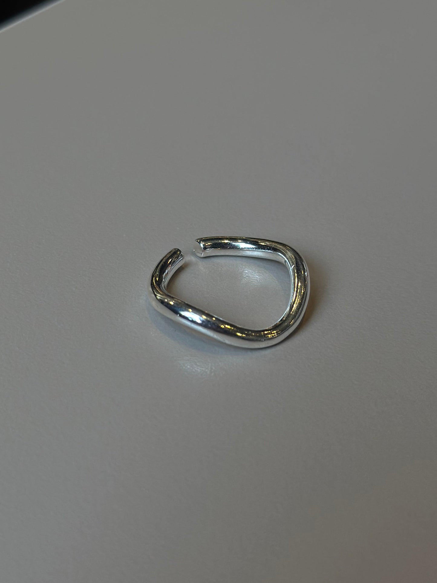Minimal simple ring
