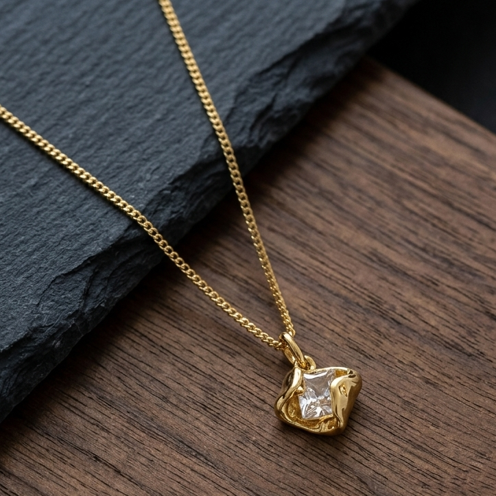 Wrapped gem Necklace