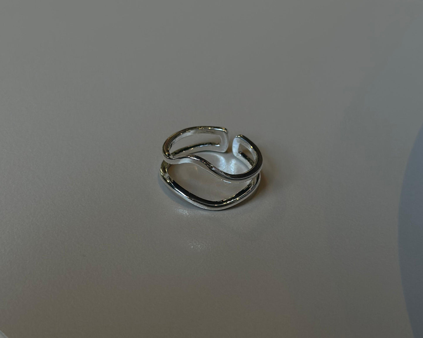 Twinwave Ring