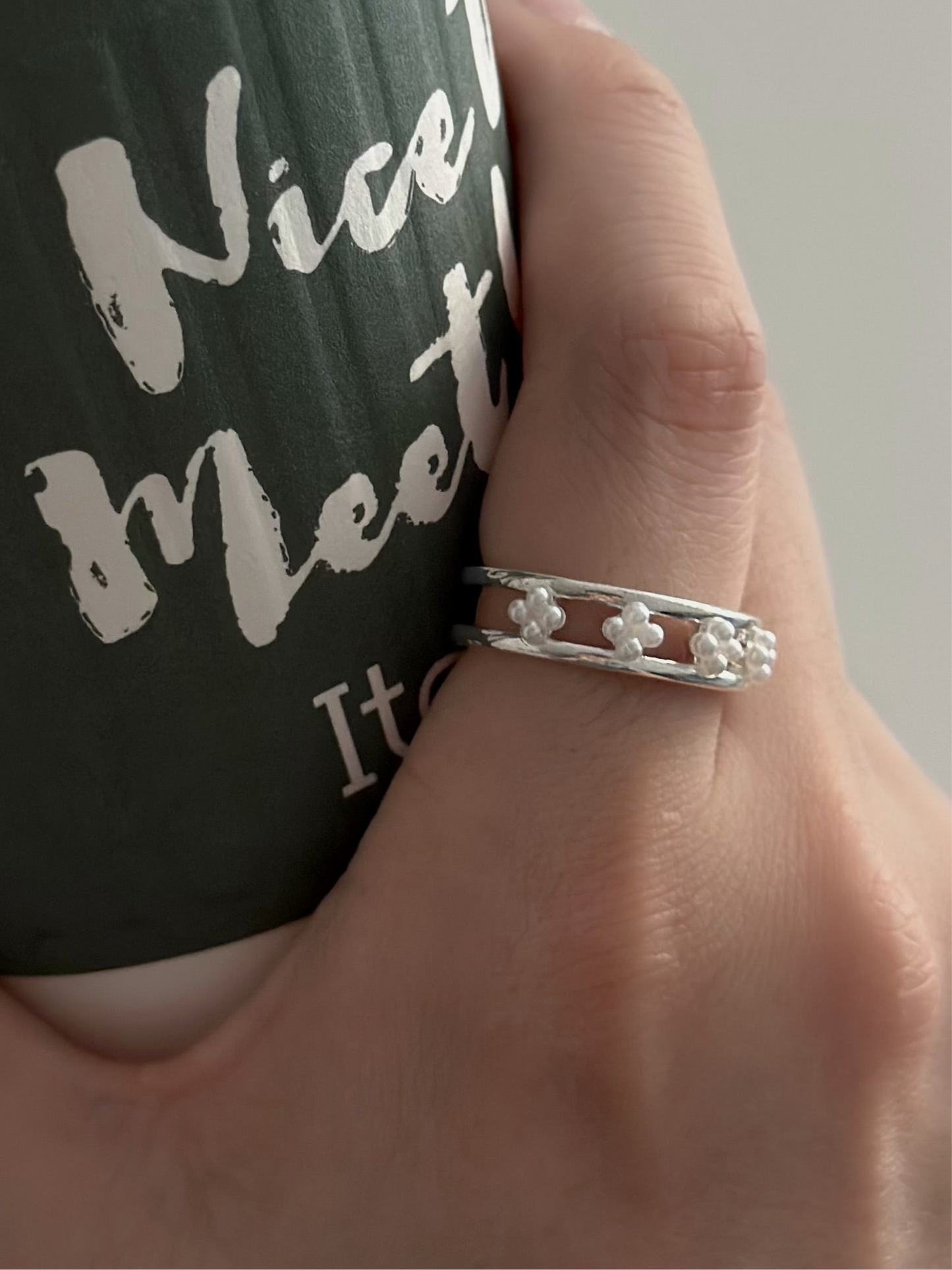 Flower pearl ring