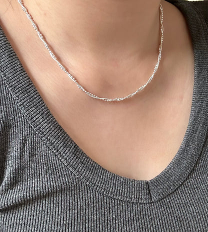 Linear Orbit Necklace