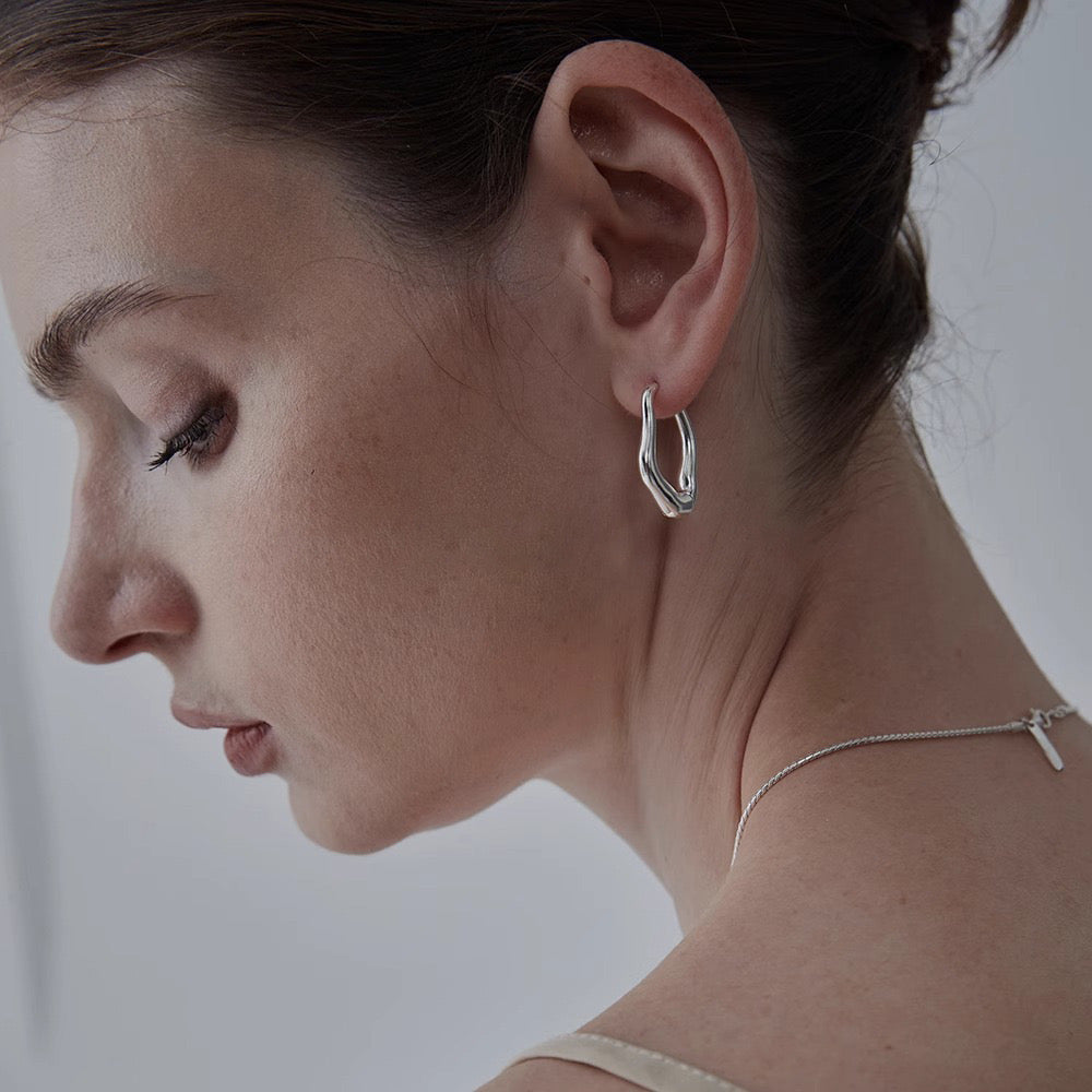 Loosen loop earring