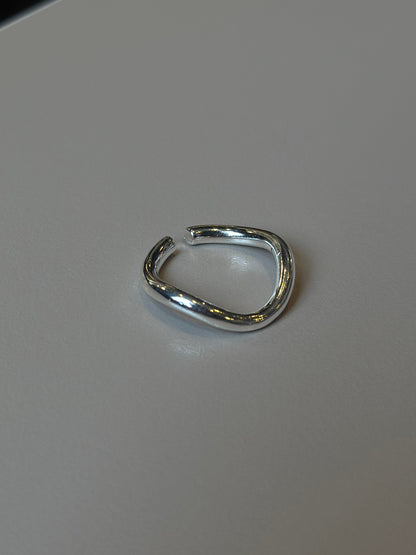Minimal simple ring