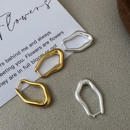Loosen loop earring