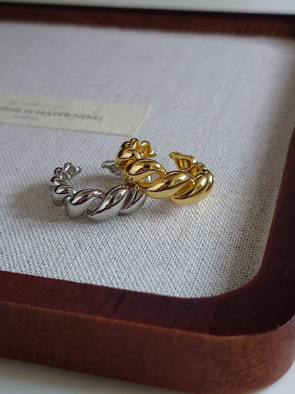 Croissant Ring