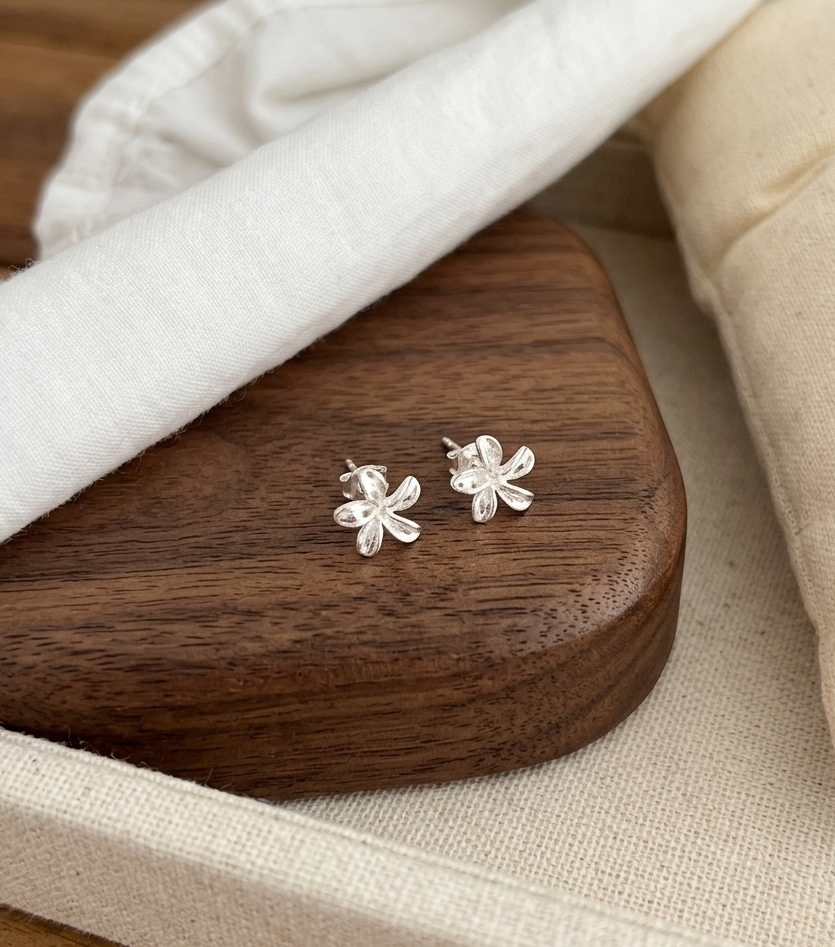 S999 Delicate Flower Earring