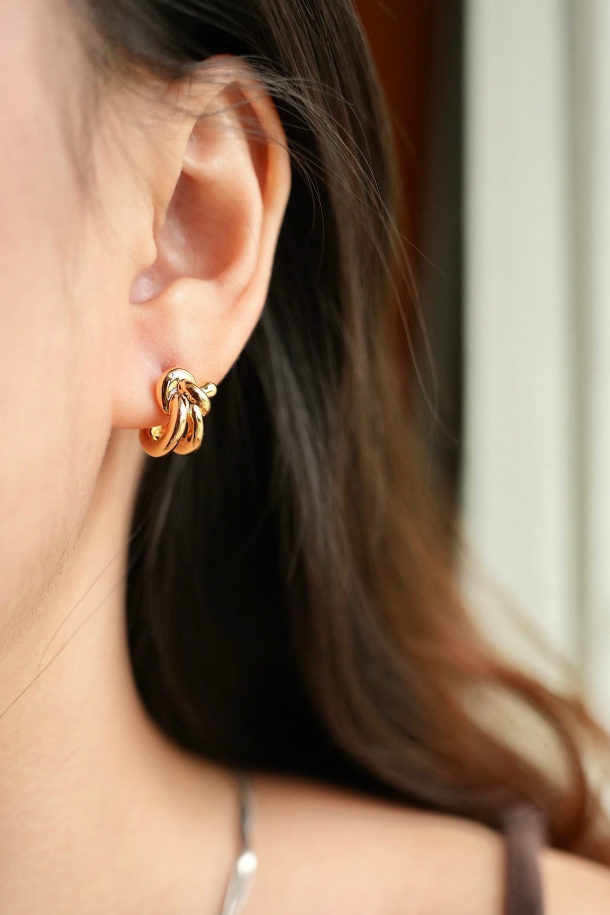 Slender Knot Earring