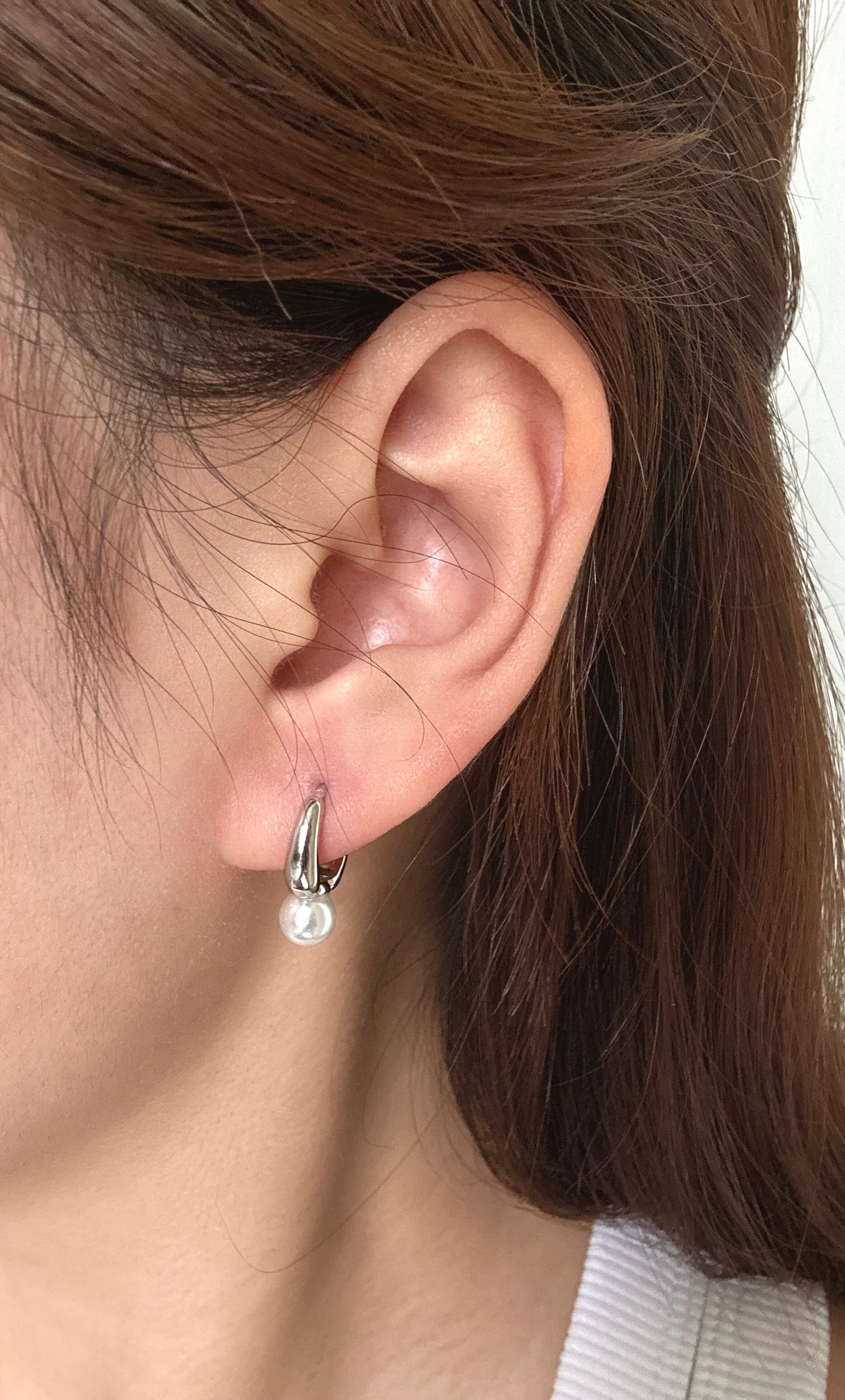 Moonlit dot Earring