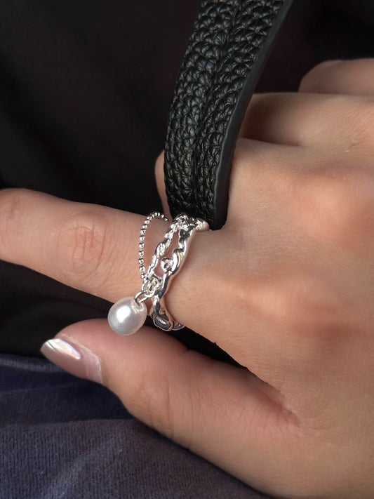 Chained Radiance Ring