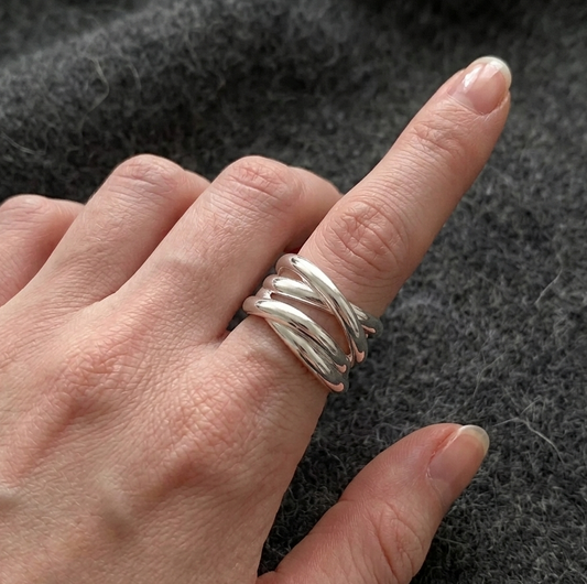 Strivelle Ring