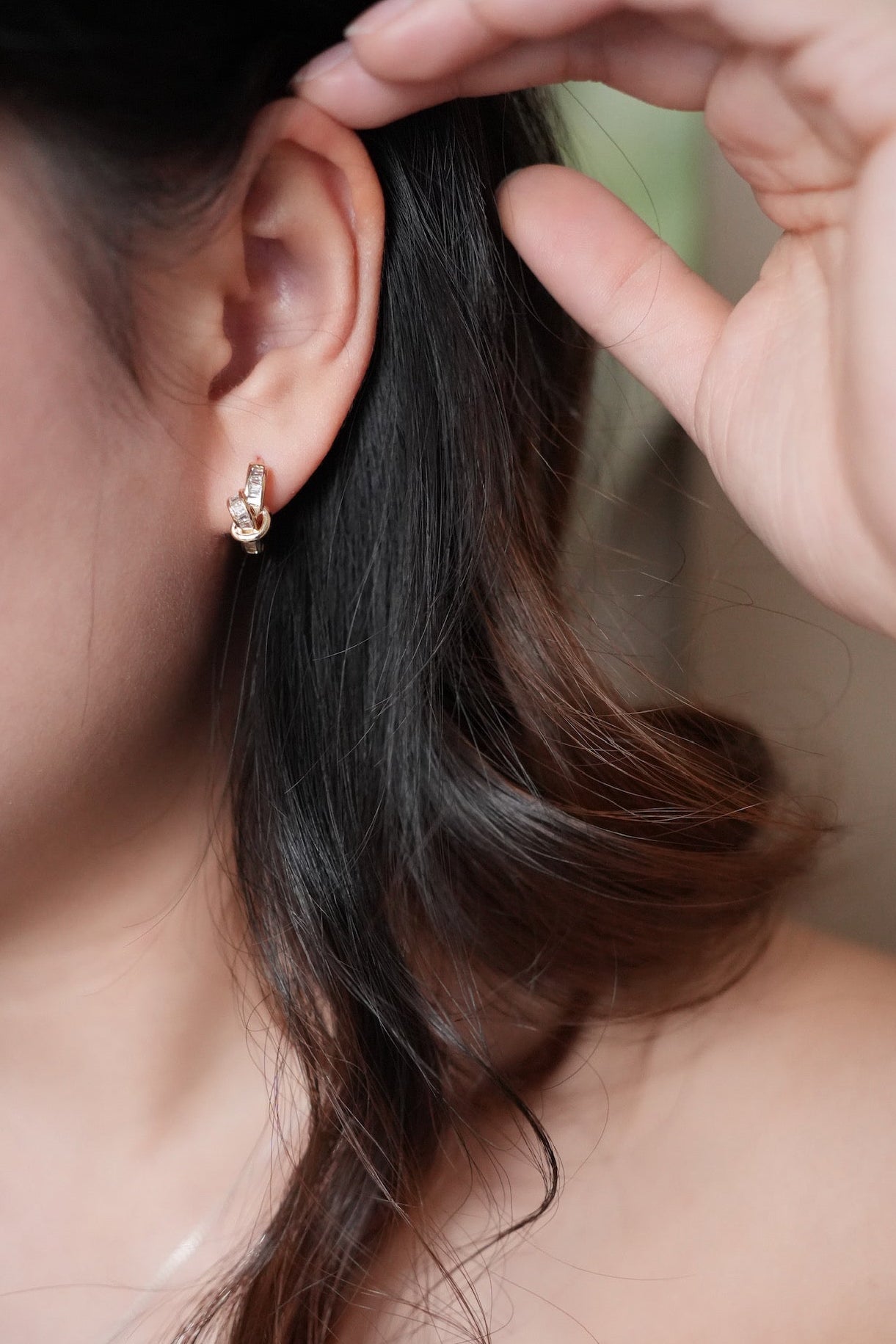 Tied prism earring