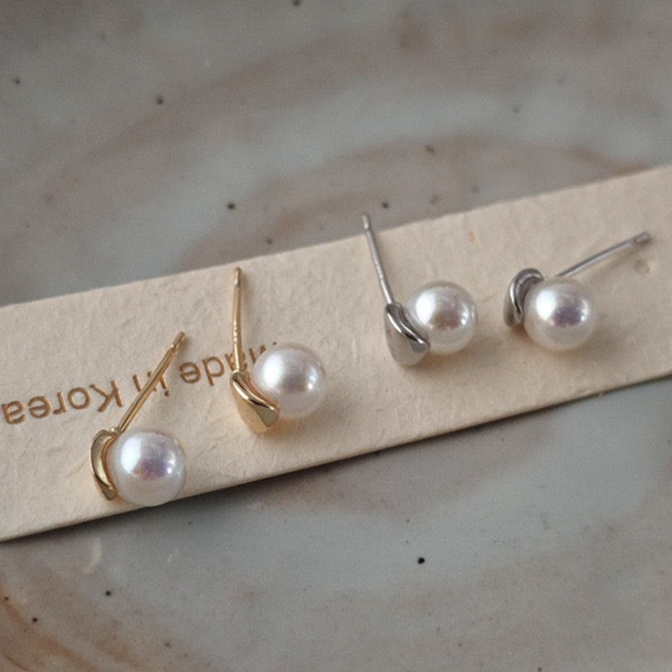 Pearlina Earring