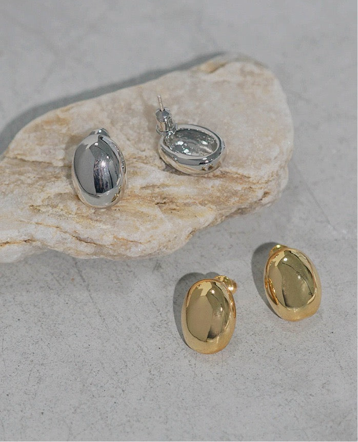 Pebble Egg Earring