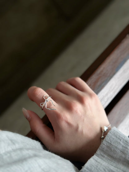 Silver Ribbon Ring