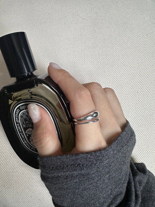 Seraph Curve Ring
