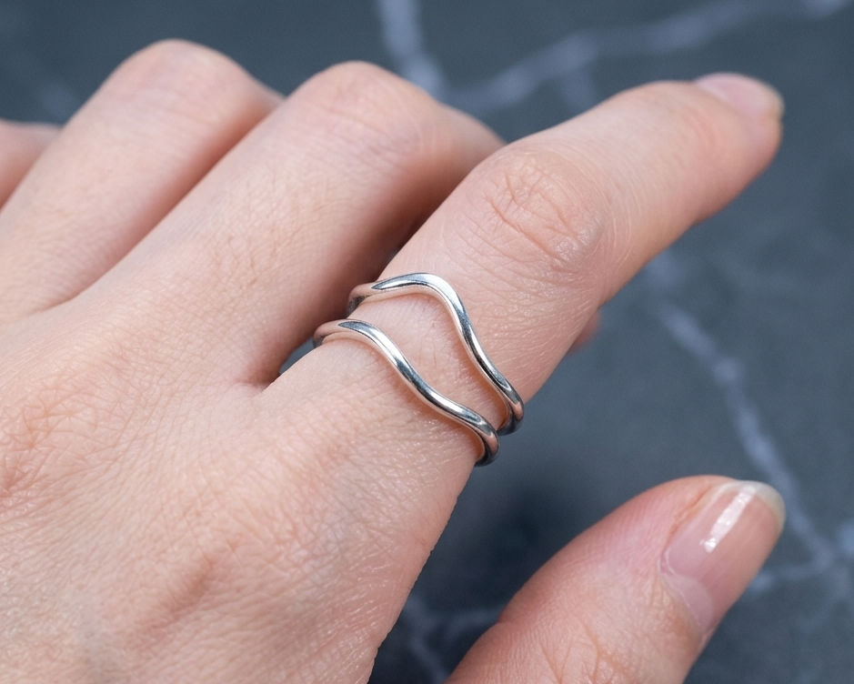 Twinwave Ring