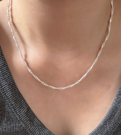 Linear Orbit Necklace