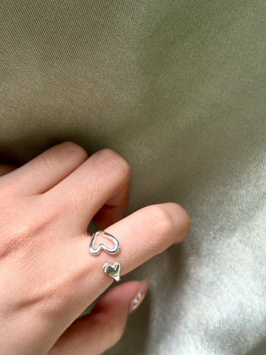 Echo heart ring