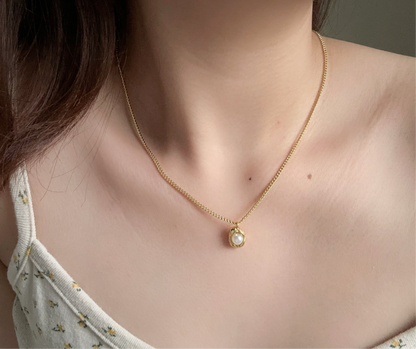 Irregular pearl Necklace