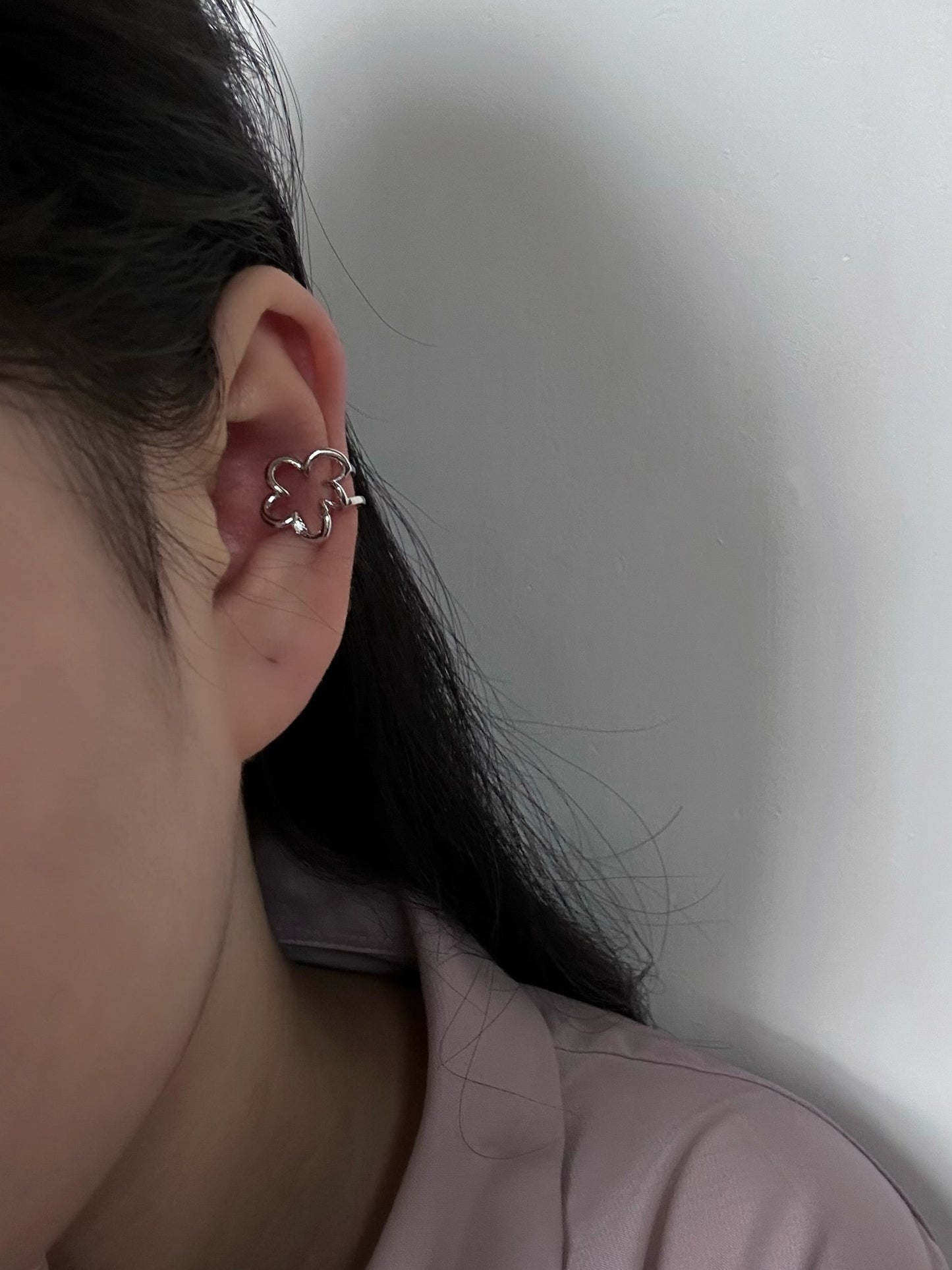 Hana Earcuff