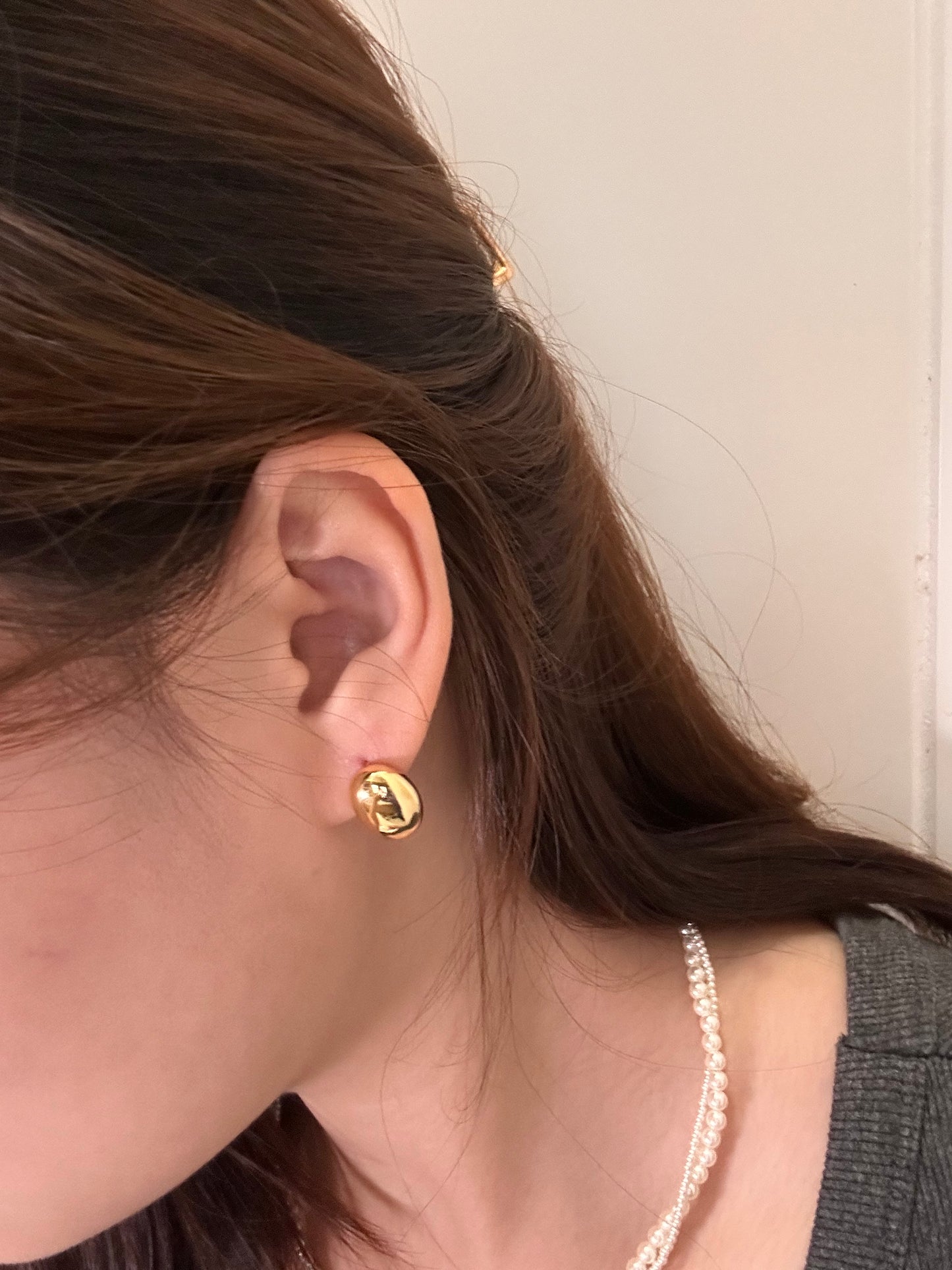 Pebble Egg Earring