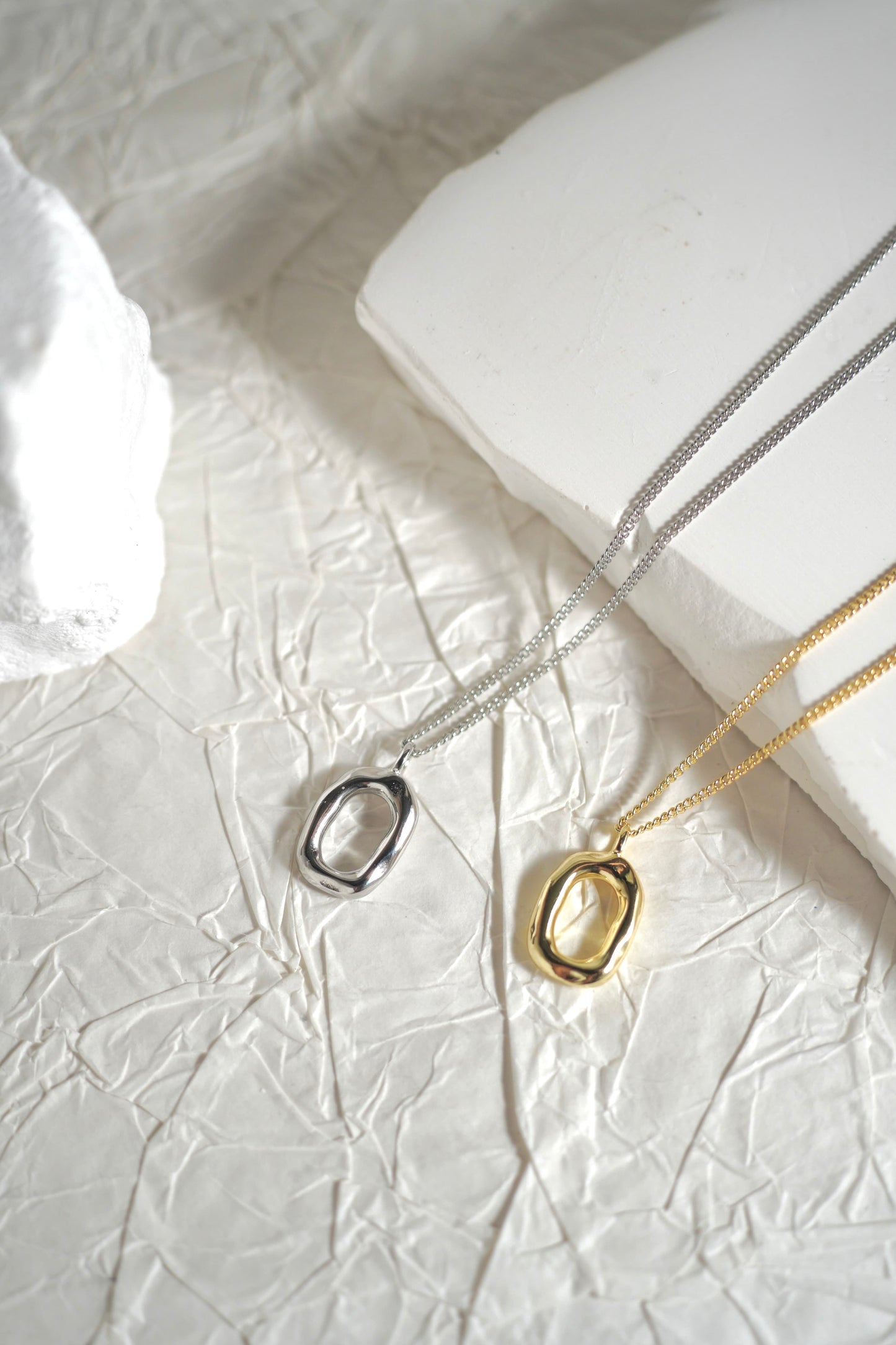 Lune Edge Necklace