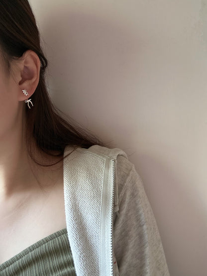 Twist & Gleam Earring