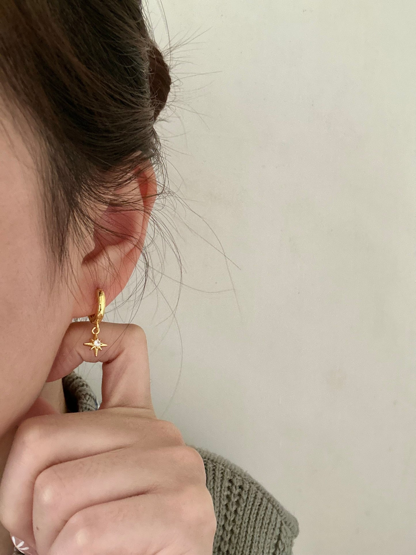 Gold Nova Gleam Earring