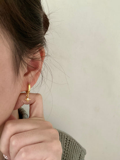Gold Nova Gleam Earring