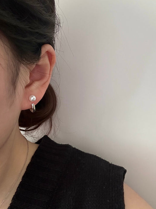 pearl horn Earring
