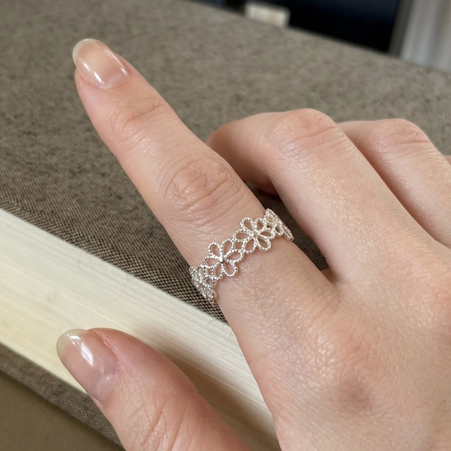 Frost Petal Ring