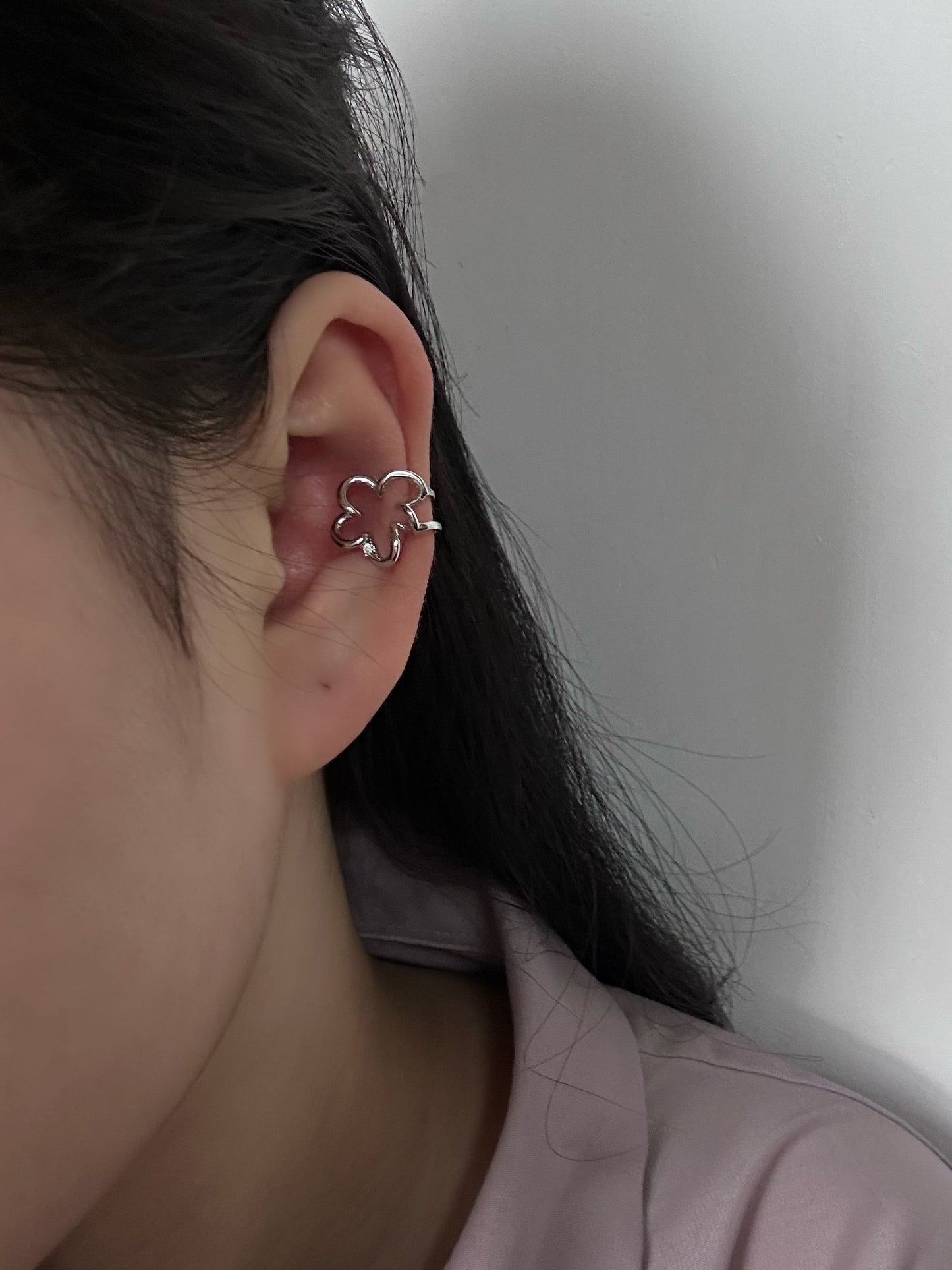 Hana Earcuff