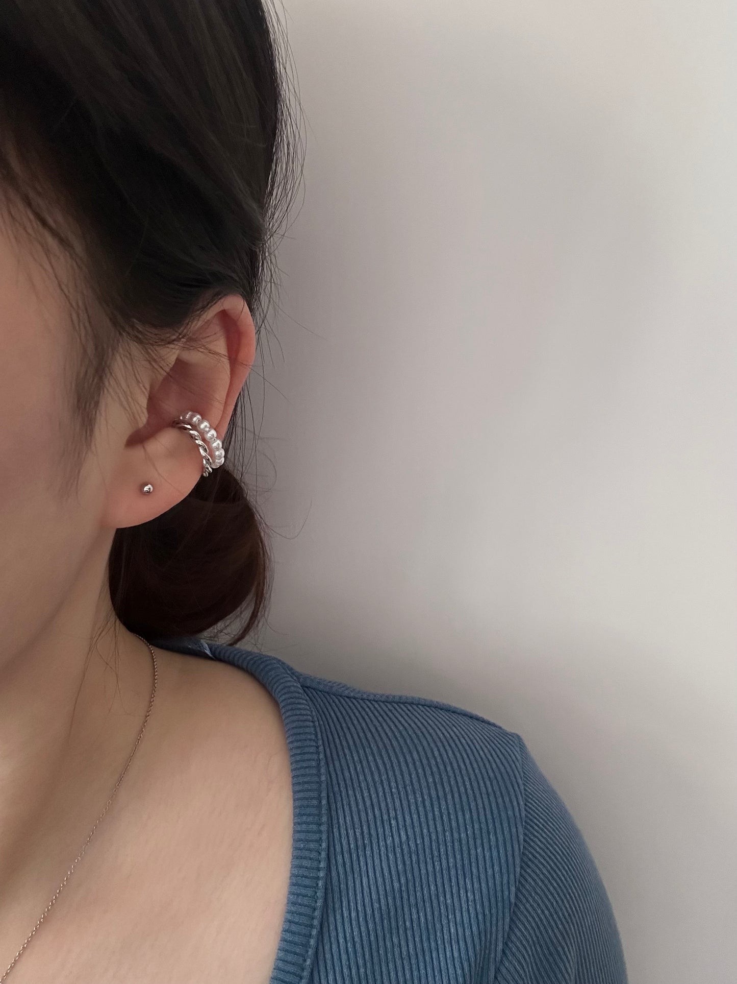 Pearl Crest Earcuff