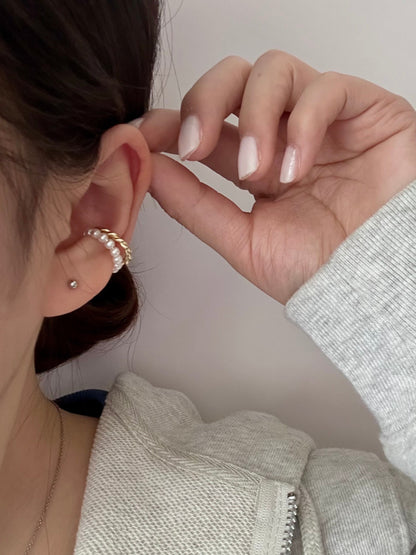 Pearl Crest Earcuff