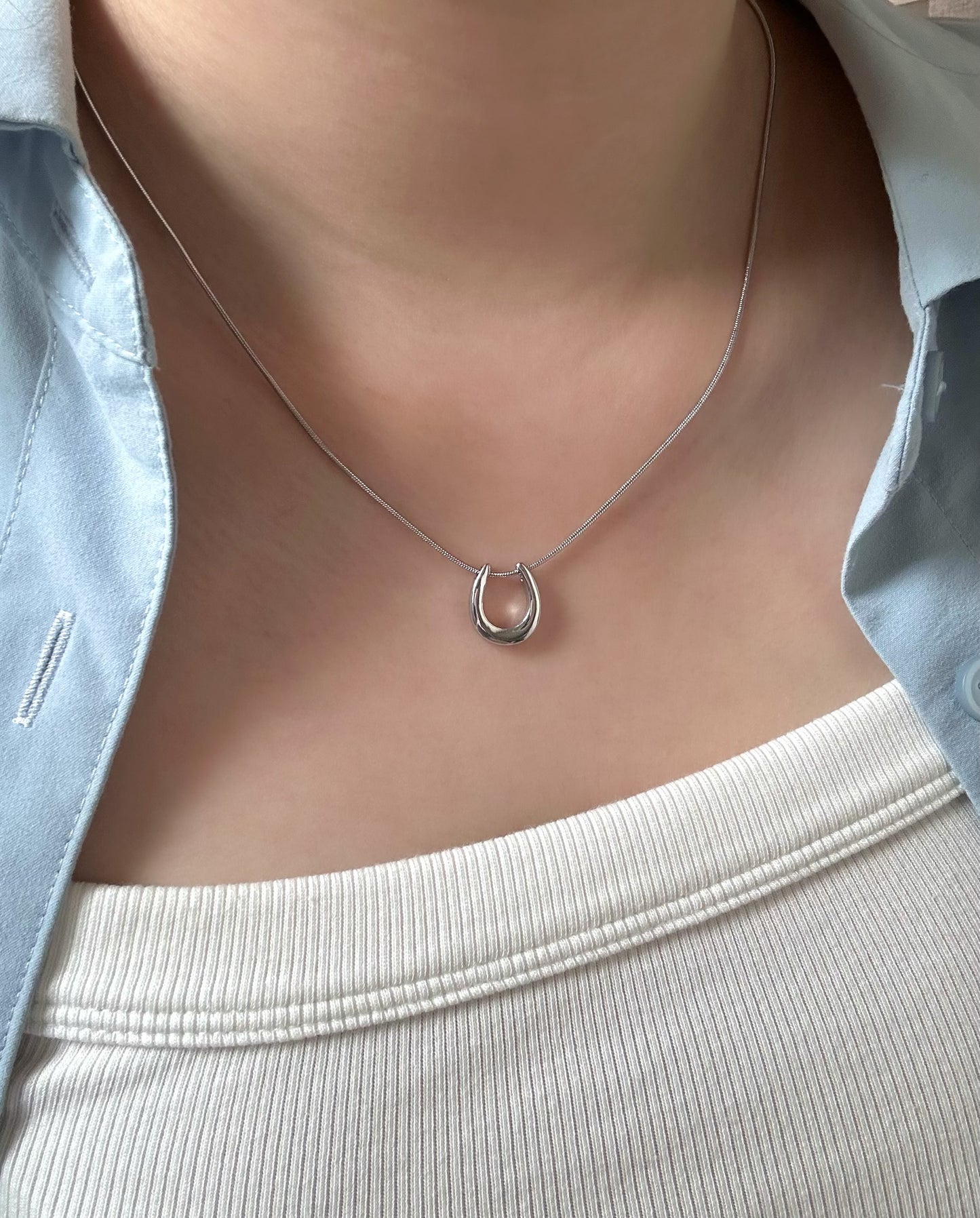 Drift Arch Necklace