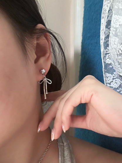 Subtle Bow Earring