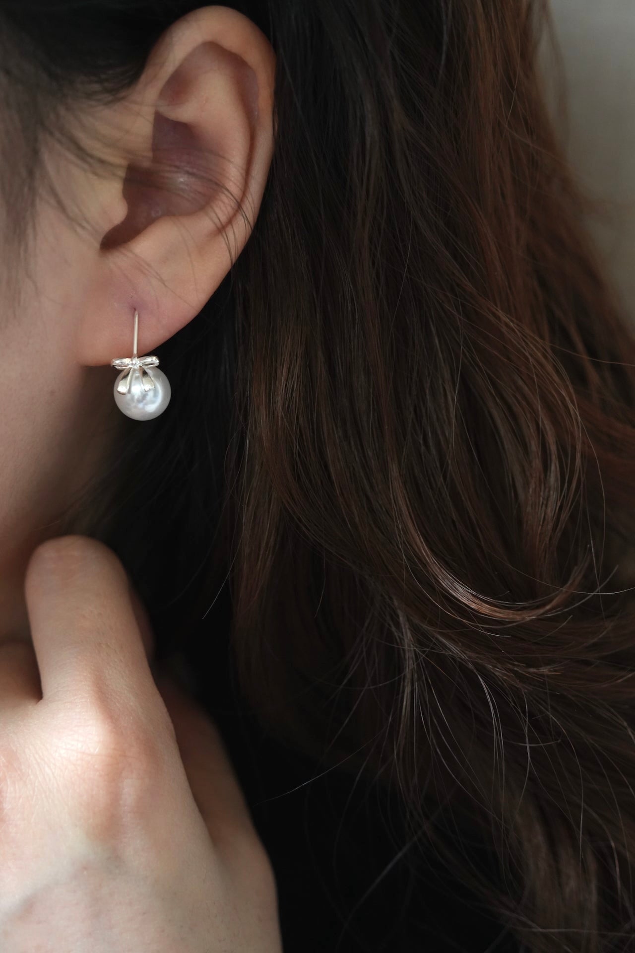Pearl Bow Earring