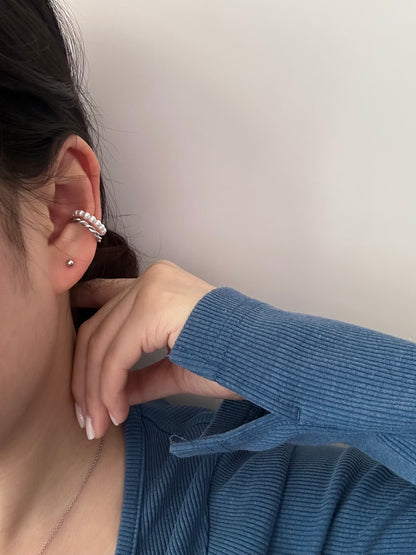 Pearl Crest Earcuff