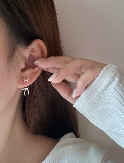 Twist & Gleam Earring