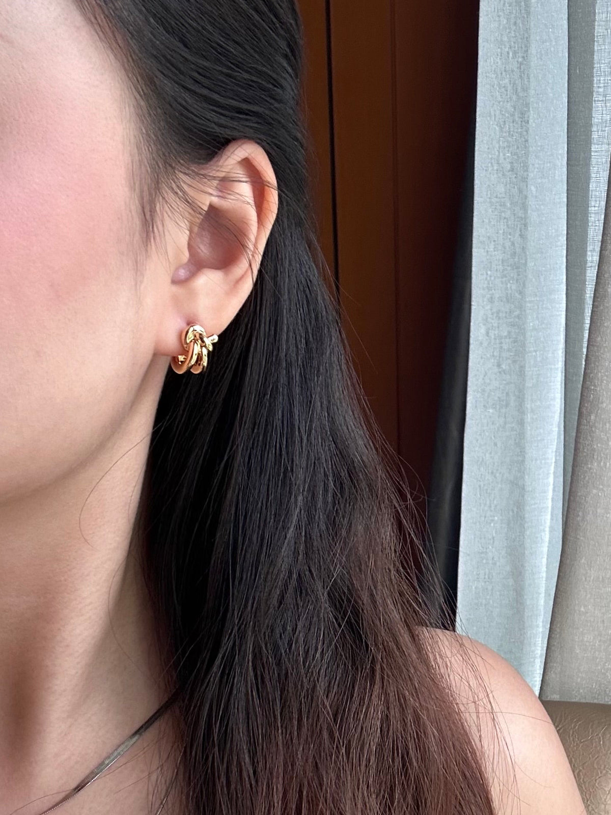Slender Knot Earring
