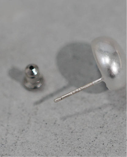 Pebble Egg Earring