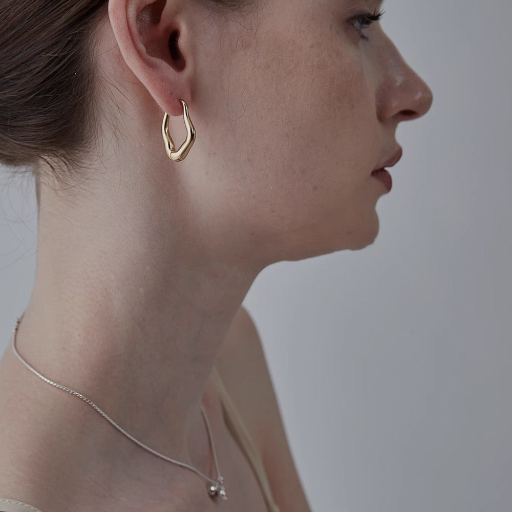 Loosen loop earring