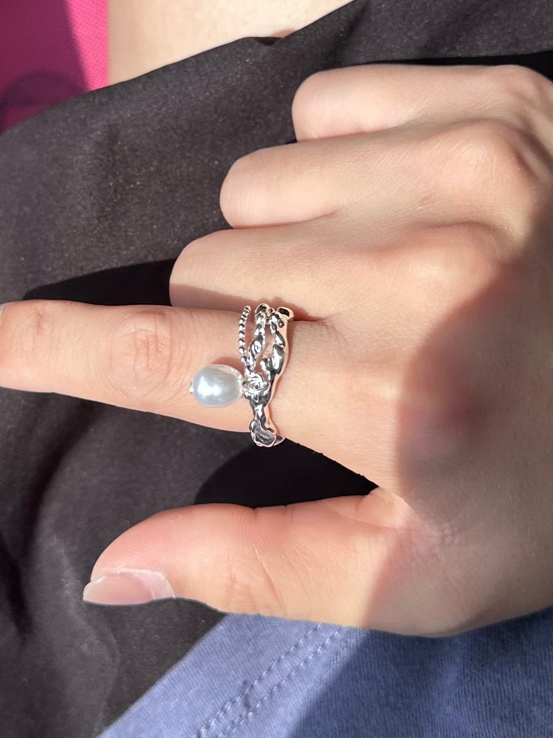Chained Radiance Ring