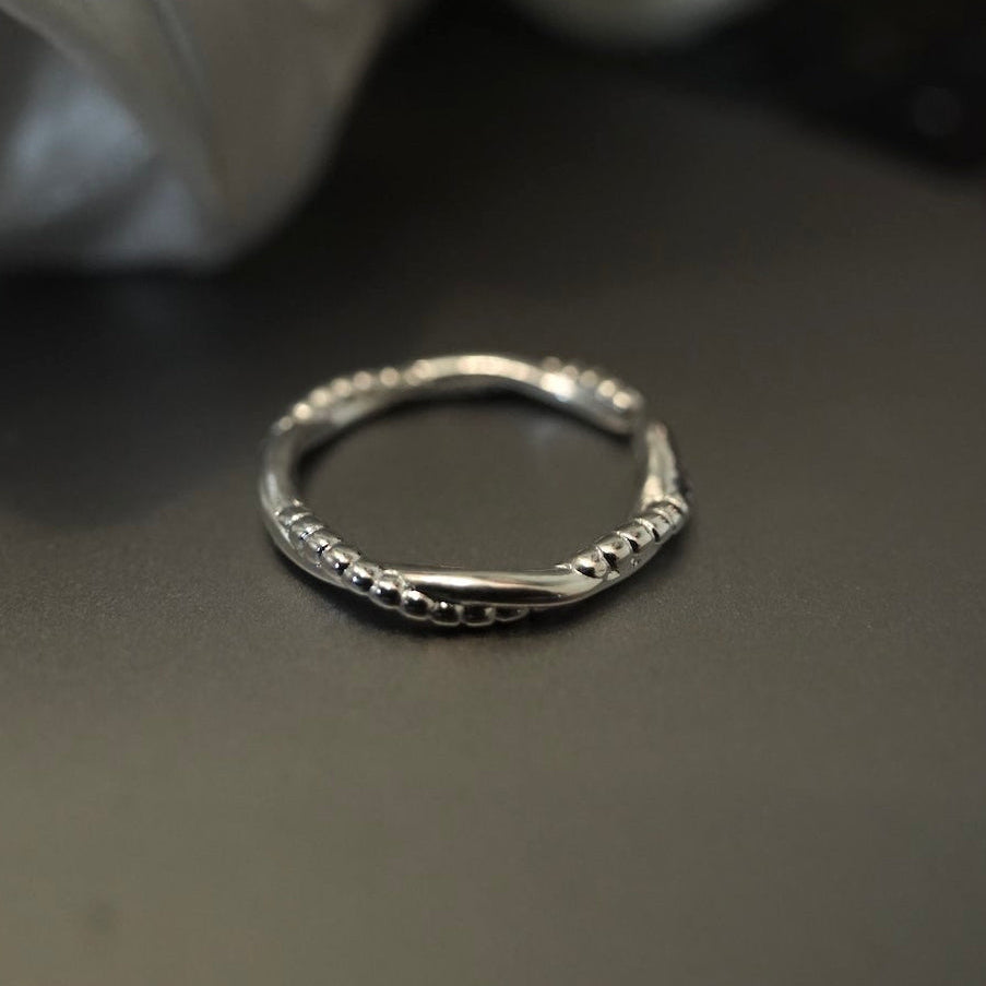 Willow Twist Ring
