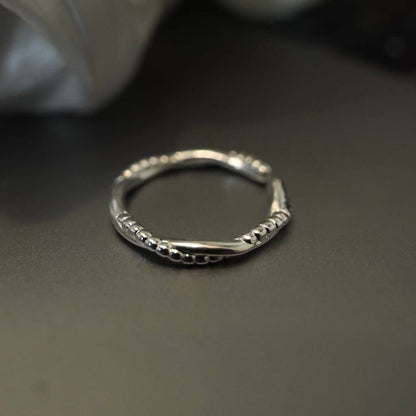 Willow Twist Ring