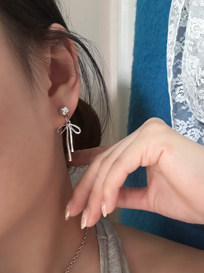 Subtle Bow Earring