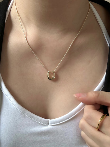 Drift Arch Necklace
