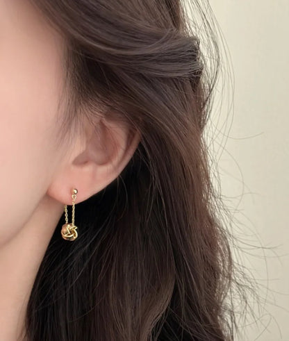 Chained void earring