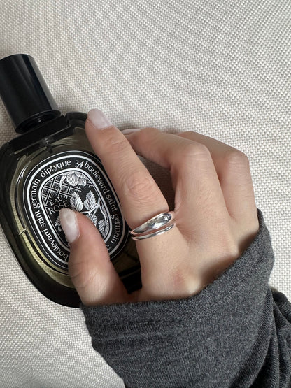 Seraph Curve Ring