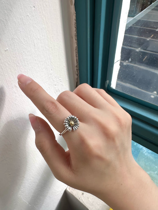Little Daisy Ring
